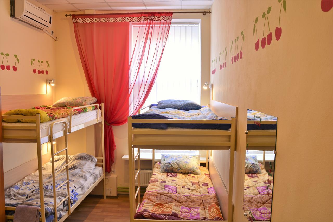 Vishnya Hostel ドニプロペトロウシク エクステリア 写真