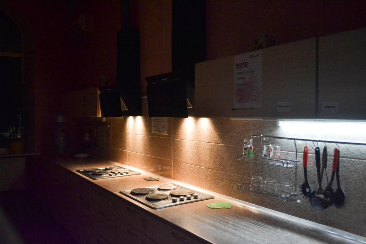 Vishnya Hostel ドニプロペトロウシク エクステリア 写真