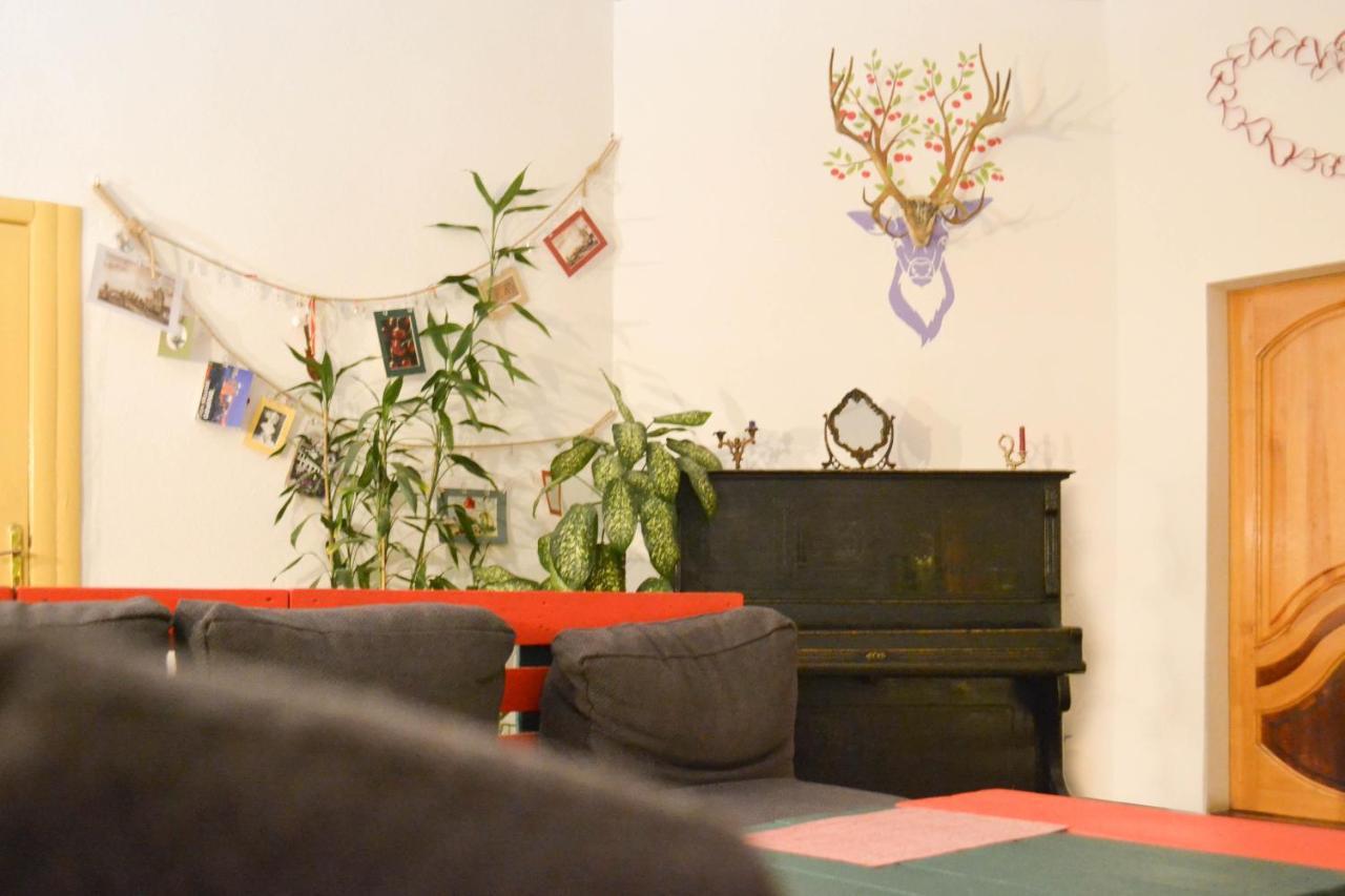 Vishnya Hostel ドニプロペトロウシク エクステリア 写真